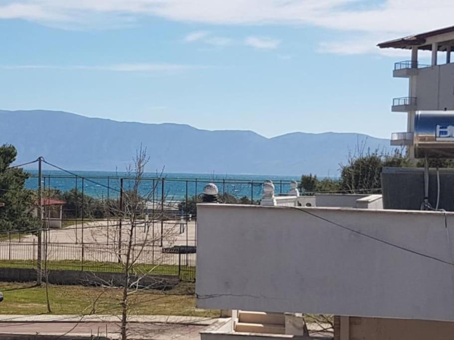 Villa Besnik, Rooms For Rent Влёра Экстерьер фото