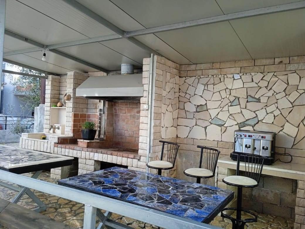 Villa Besnik, Rooms For Rent Влёра Экстерьер фото