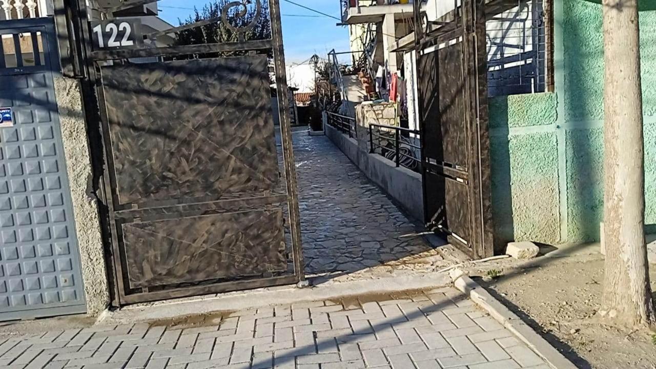 Villa Besnik, Rooms For Rent Влёра Экстерьер фото